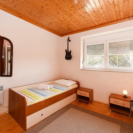 Apartman Spacious In With Private Terrace